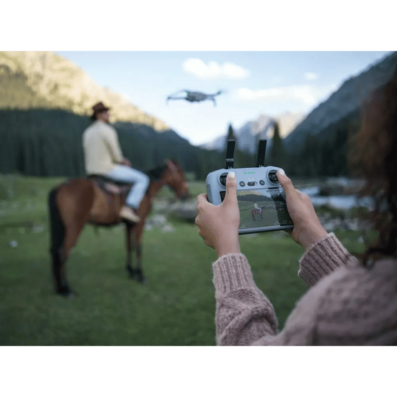 DJI Mini 4 Pro avec radiocommande DJI RC 2