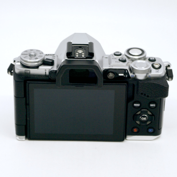 Occasion OLYMPUS OM-D E-M5 MARK II SILVER